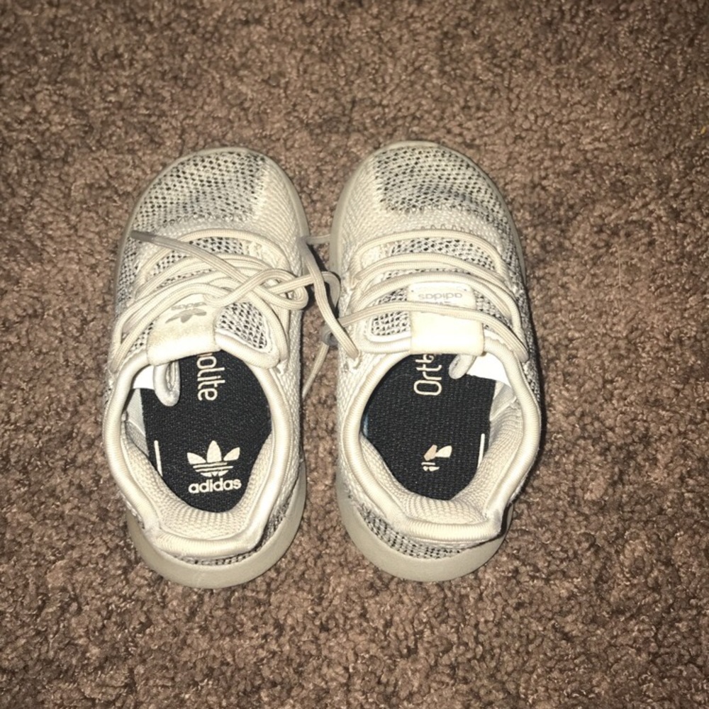 Toddler adidas size 6